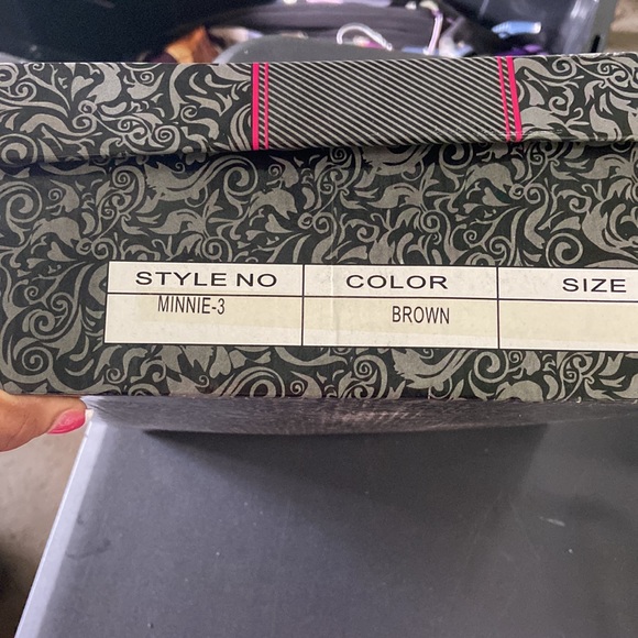 Machi-Minnie 3 brown boots new with box - Picture 8 of 8